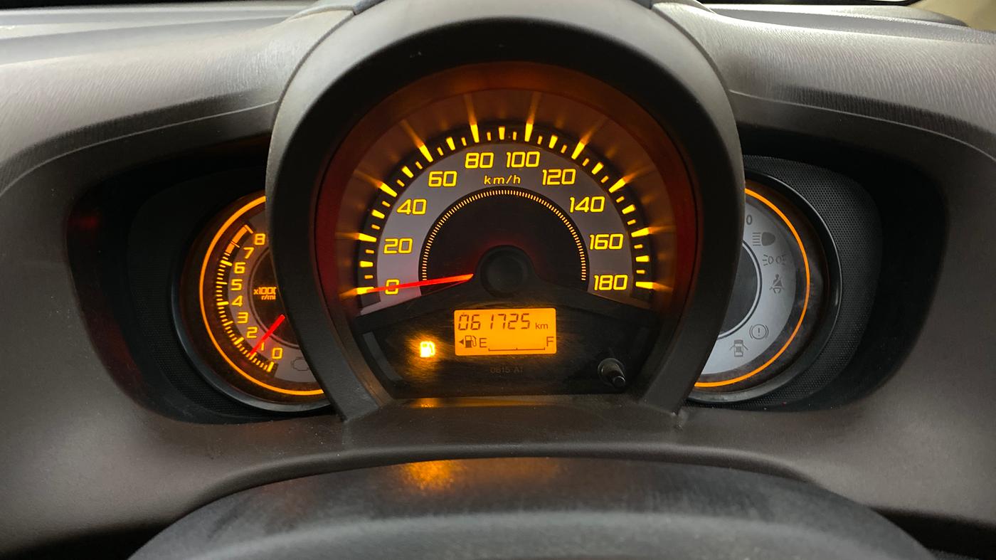2013 Honda Brio V MT, Petrol, Manual, 61,725 km, Odometer Image