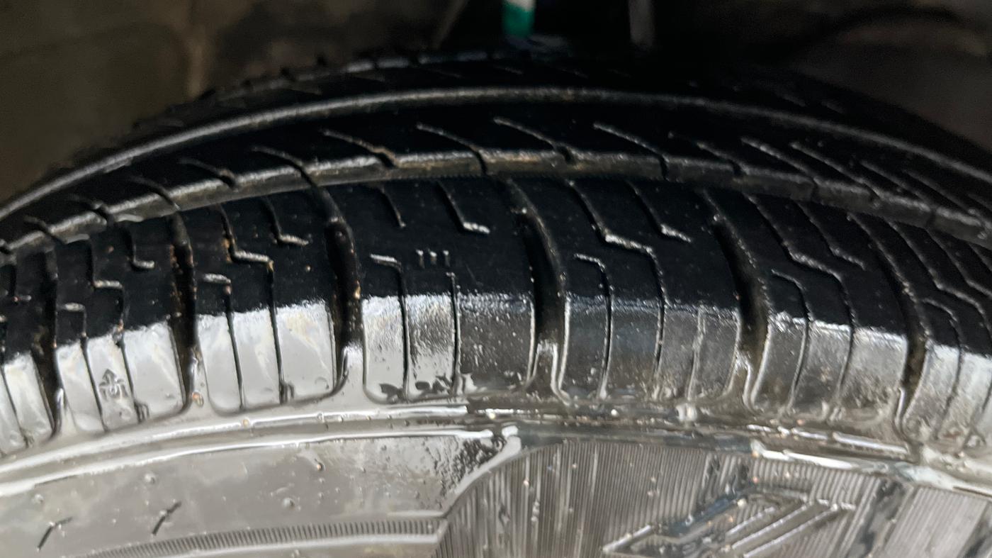 2019 Maruti Dzire VXI AMT, Petrol, Automatic, 78,524 km, Right Front Tyre Tread