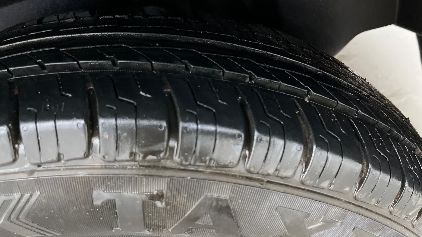 2019 Maruti Dzire VXI AMT, Petrol, Automatic, 78,524 km, Left Rear Tyre Tread