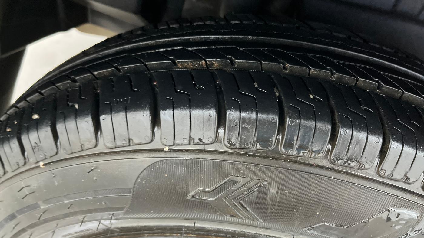 2019 Maruti Dzire VXI AMT, Petrol, Automatic, 78,524 km, Right Rear Tyre Tread