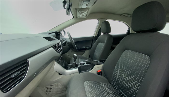 2018 Tata NEXON XM 1.2, CNG, Manual, 66,411 km, Right Side Front Door Cabin