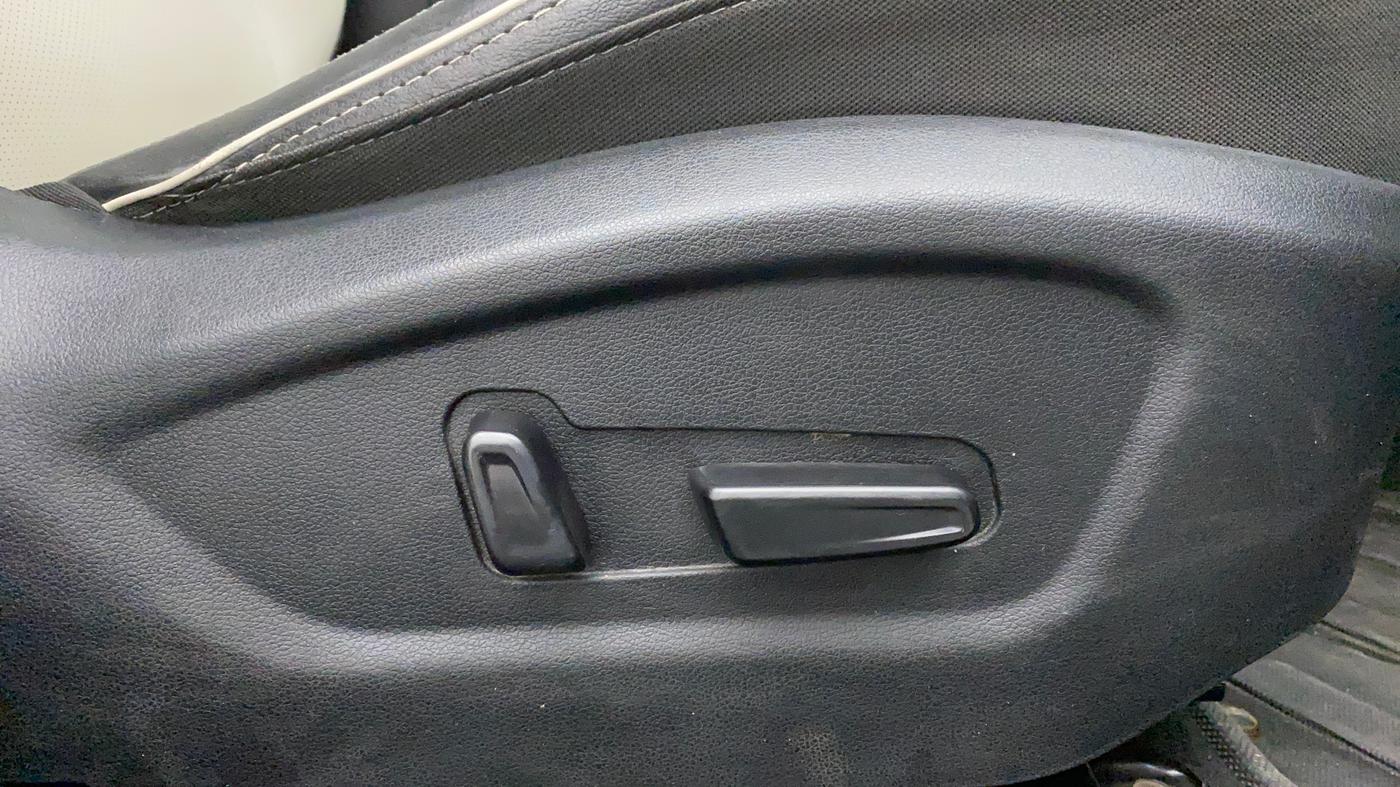 2022 Hyundai Creta SX (O) 1.5 DIESEL, Diesel, Manual, 17,456 km, Driver Side Adjustment Panel