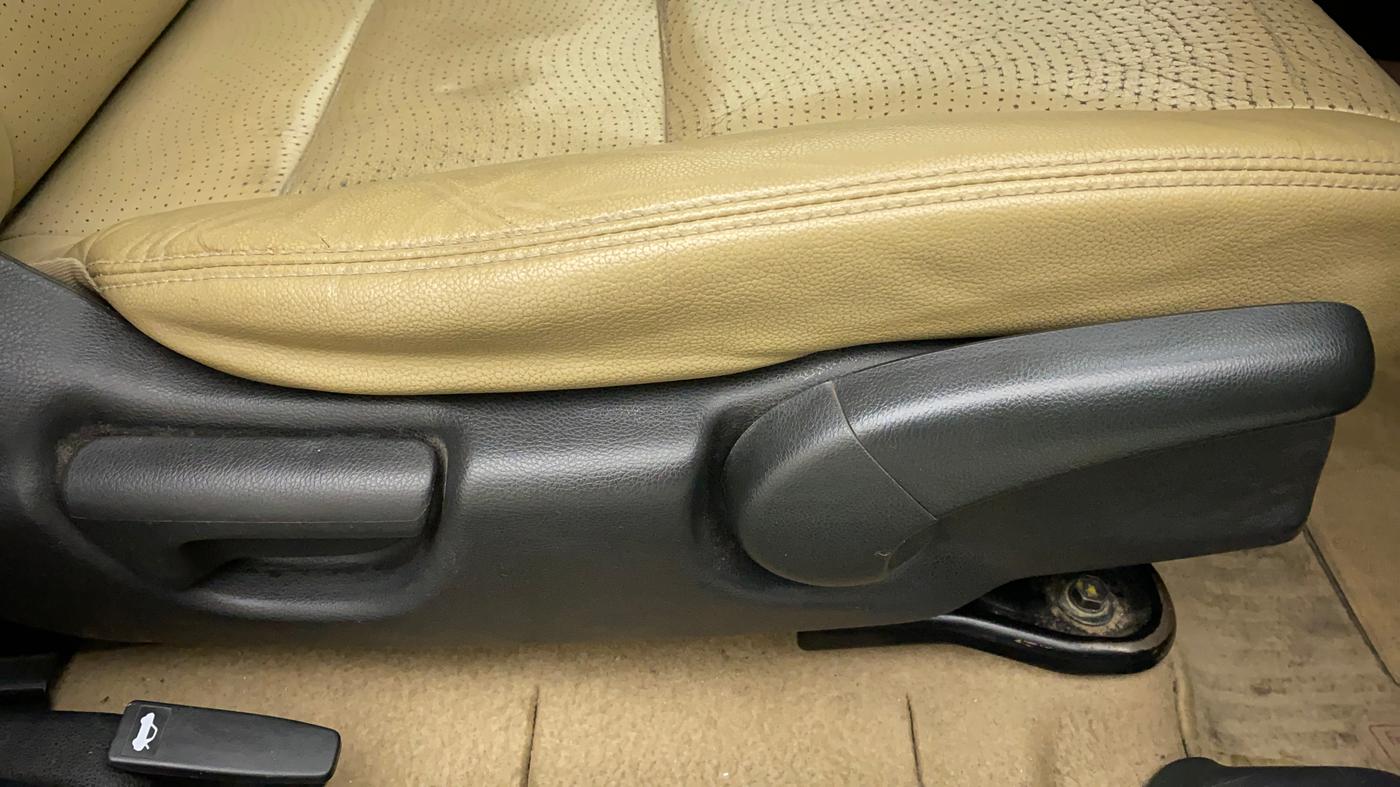 2015 Honda City 1.5L I-VTEC VX CVT, Petrol, Automatic, 96,911 km, Driver Side Adjustment Panel