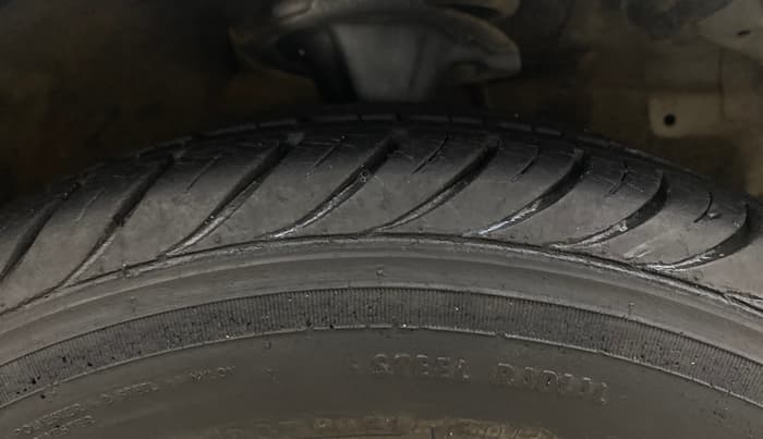2012 Hyundai Eon SPORTZ, Petrol, Manual, 8,193 km, Right Front Tyre Tread