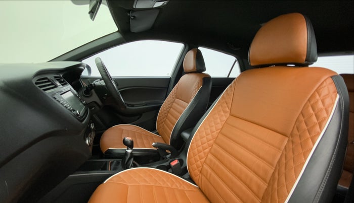 2016 Hyundai i20 Active 1.2 SX, Petrol, Manual, 69,098 km, Right Side Front Door Cabin