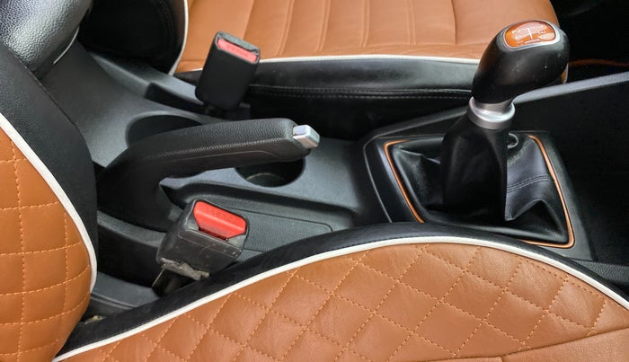 2016 Hyundai i20 Active 1.2 SX, Petrol, Manual, 69,098 km, Gear Lever