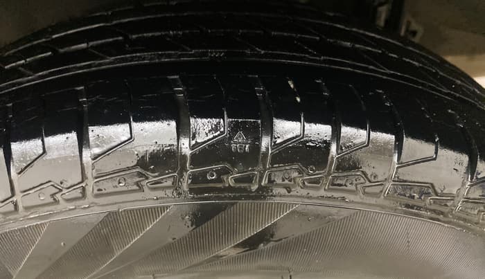 2013 Nissan Sunny XL DIESEL, Diesel, Manual, 1,08,300 km, Left Rear Tyre Tread