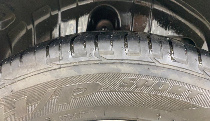 2019 Mahindra XUV300 W8 1.5 DIESEL, Diesel, Manual, 68,966 km, Right Rear Tyre Tread
