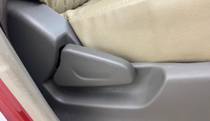 2016 Datsun Redi Go S, Petrol, Manual, 47,887 km, Driver Side Adjustment Panel