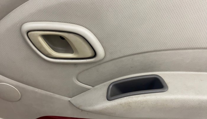 2016 Datsun Redi Go S, Petrol, Manual, 47,887 km, Driver Side Door Panels Control