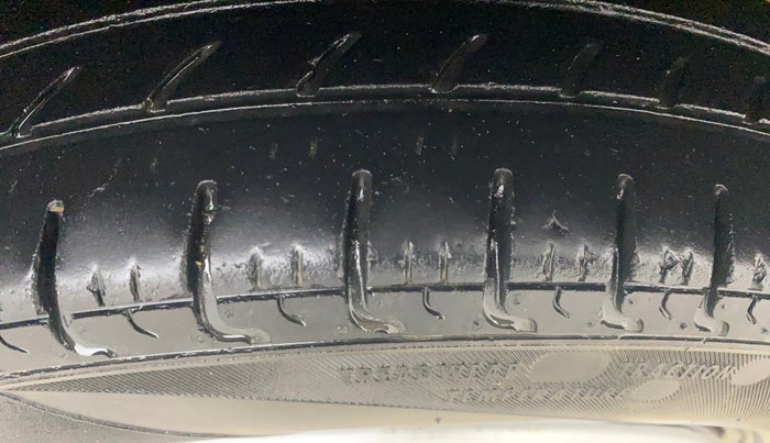 2016 Datsun Redi Go S, Petrol, Manual, 47,887 km, Left Rear Tyre Tread