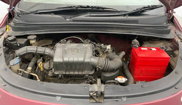 2014 Hyundai i10 SPORTZ 1.1, Petrol, Manual, 33,676 km, Engine View