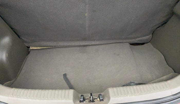 2014 Hyundai i10 SPORTZ 1.1, Petrol, Manual, 33,676 km, Boot Inside