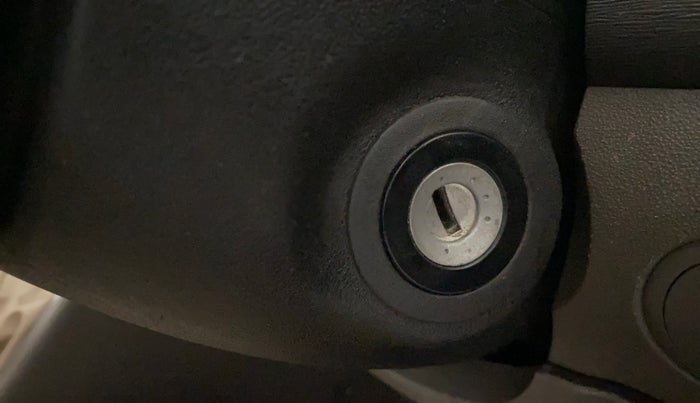 2014 Hyundai i10 SPORTZ 1.1, Petrol, Manual, 33,676 km, Keyless Start/ Stop Button