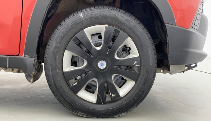 2017 Mahindra Kuv100 K4 6 STR, Petrol, Manual, 20,839 km, Right Front Wheel