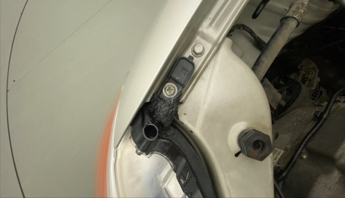 2011 Maruti Alto K10 LXI, Petrol, Manual, 23,584 km, Right headlight - Clamp has minor damage
