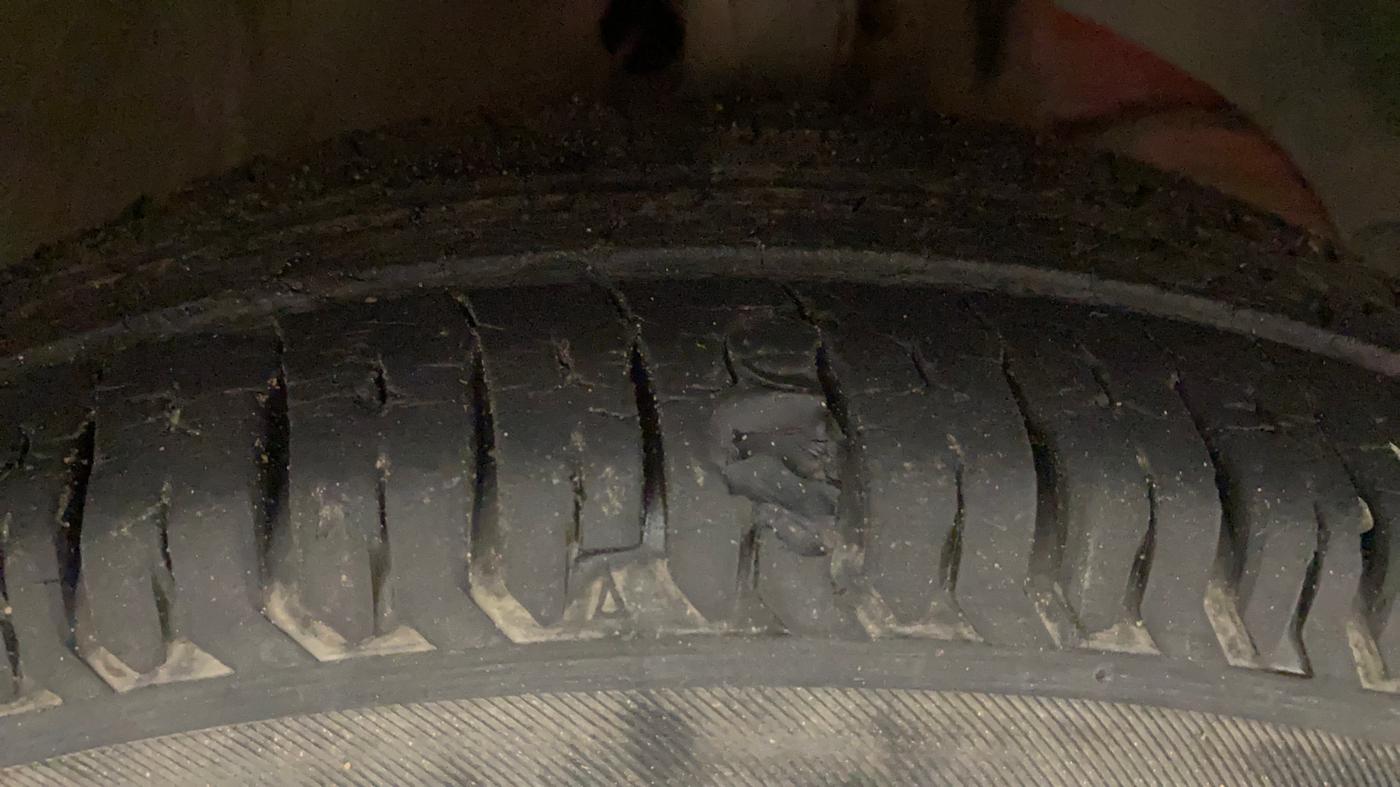 2018 Maruti Swift VXI, Petrol, Manual, 26,689 km, Right Front Tyre Tread