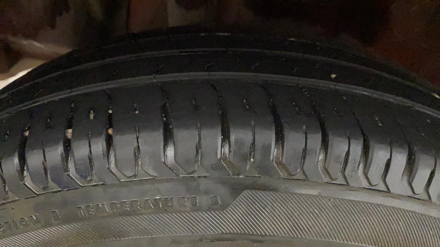 2018 Maruti Swift VXI, Petrol, Manual, 26,689 km, Right Rear Tyre Tread