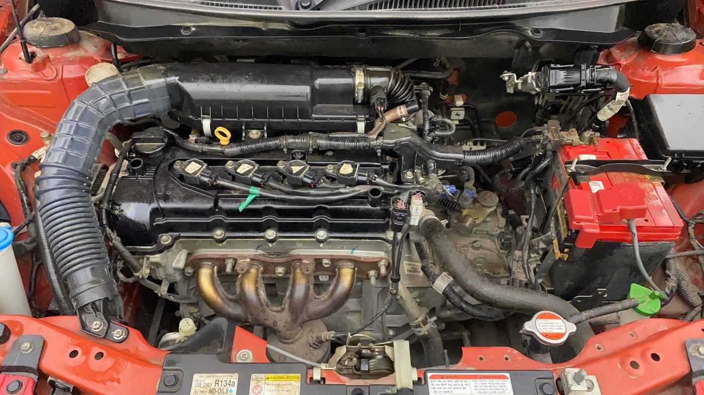 2018 Maruti Swift VXI, Petrol, Manual, 26,689 km, Engine View