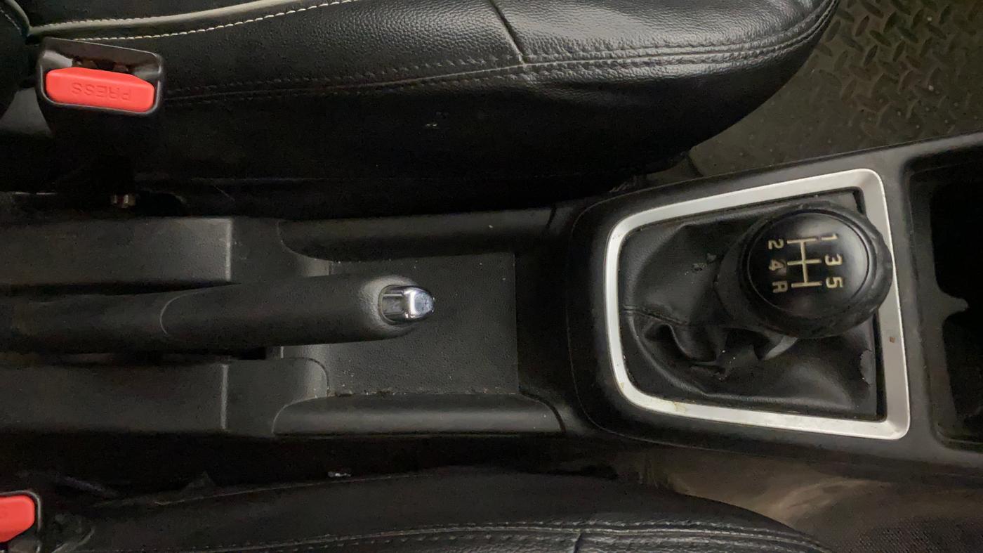 2018 Maruti Swift VXI, Petrol, Manual, 26,689 km, Gear Lever