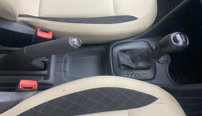 2018 Skoda Rapid AMBITION 1.5 TDI AT, Diesel, Automatic, 1,24,743 km, Gear Lever