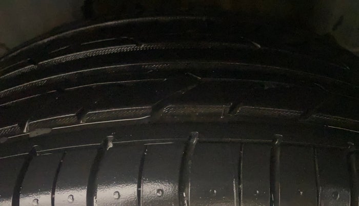 2018 Skoda Rapid AMBITION 1.5 TDI AT, Diesel, Automatic, 1,24,743 km, Left Rear Tyre Tread