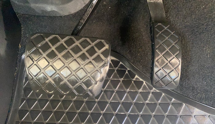 2018 Skoda Rapid AMBITION 1.5 TDI AT, Diesel, Automatic, 1,24,743 km, Pedals