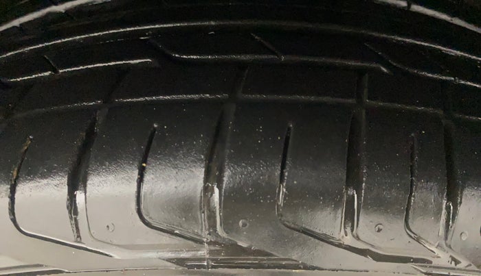 2019 Hyundai VENUE SX PLUS 1.0 TURBO DCT, Petrol, Automatic, 68,486 km, Right Front Tyre Tread