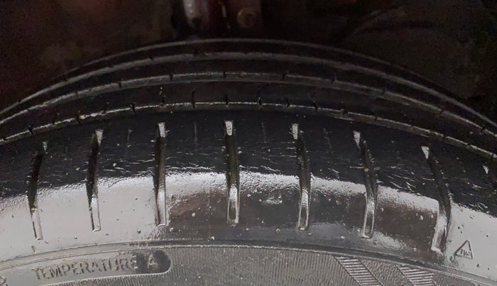 2016 Maruti Baleno ALPHA PETROL 1.2, Petrol, Manual, 67,354 km, Right Front Tyre Tread