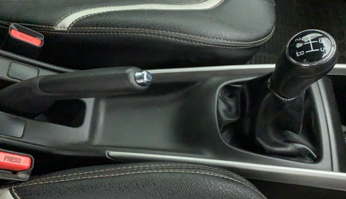 2016 Maruti Baleno ALPHA PETROL 1.2, Petrol, Manual, 67,354 km, Gear Lever