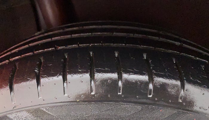 2016 Maruti Baleno ALPHA PETROL 1.2, Petrol, Manual, 67,354 km, Right Rear Tyre Tread