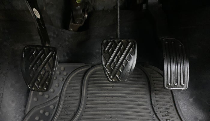 2015 Nissan Micra Active XV, Petrol, Manual, 78,722 km, Pedals