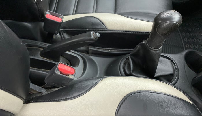 2015 Nissan Micra Active XV, Petrol, Manual, 78,722 km, Gear Lever