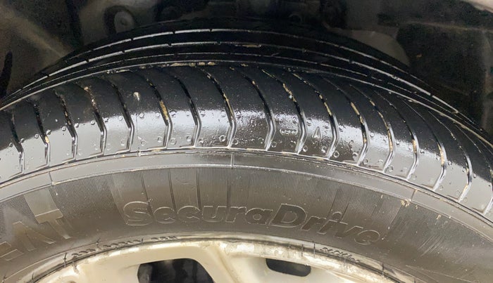 2013 Ford Ecosport TITANIUM 1.5L DIESEL, Diesel, Manual, 73,126 km, Left Front Tyre Tread