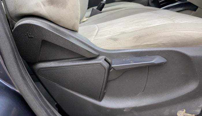 2013 Ford Ecosport TITANIUM 1.5L DIESEL, Diesel, Manual, 73,126 km, Driver Side Adjustment Panel