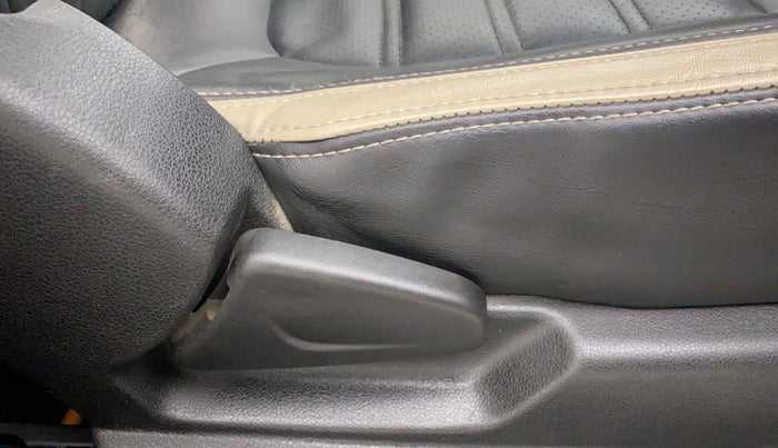 2019 Renault Kwid RXL, Petrol, Manual, 12,743 km, Driver Side Adjustment Panel
