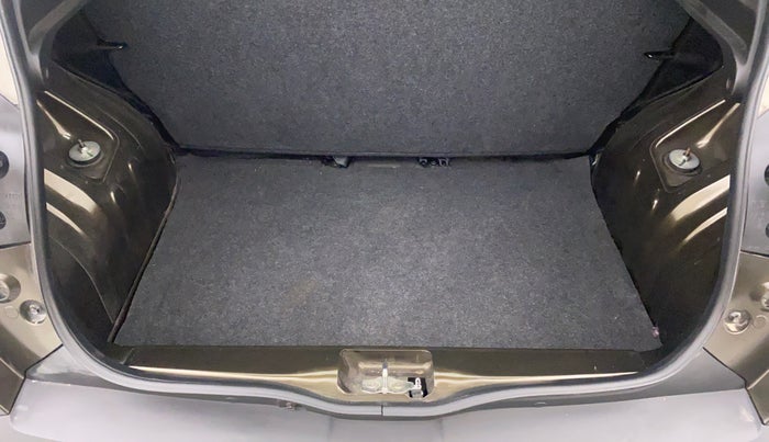 2019 Renault Kwid RXL, Petrol, Manual, 12,743 km, Boot Inside