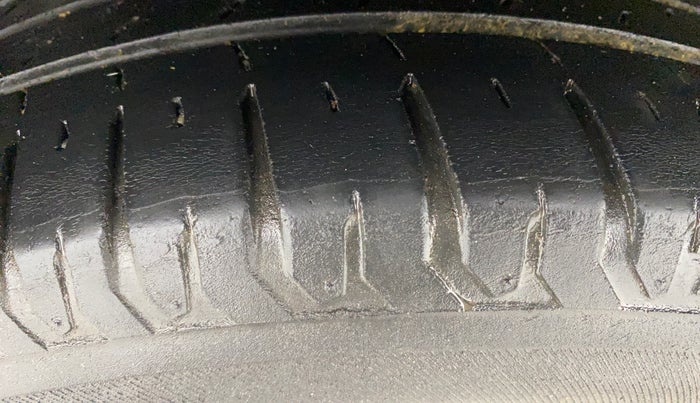 2017 Hyundai Elite i20 ASTA 1.2, Petrol, Manual, 49,960 km, Right Rear Tyre Tread