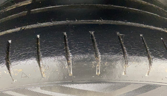 2017 Hyundai Elite i20 ASTA 1.2, Petrol, Manual, 49,960 km, Right Front Tyre Tread