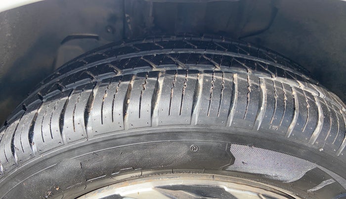 2019 Tata Tiago XZ PETROL, CNG, Manual, 43,107 km, Left Front Tyre Tread