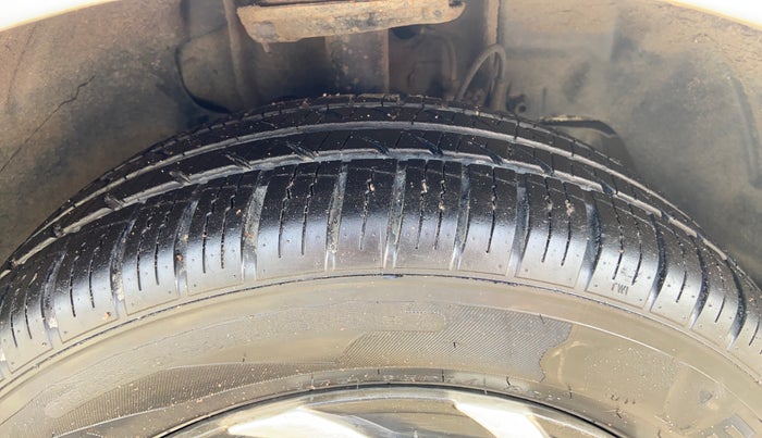 2019 Tata Tiago XZ PETROL, CNG, Manual, 43,107 km, Right Front Tyre Tread