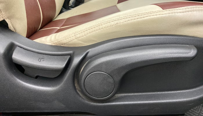 2019 Hyundai i20 Active 1.2 S, Petrol, Manual, 13,860 km, Driver Side Adjustment Panel