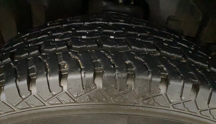 2021 Mahindra Thar LX  P 4WD AT CONVERTIBLE, Petrol, Automatic, 40,907 km, Right Front Tyre Tread