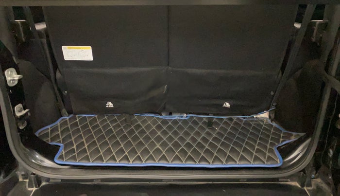 2021 Mahindra Thar LX  P 4WD AT CONVERTIBLE, Petrol, Automatic, 40,907 km, Boot Inside