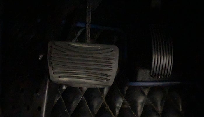 2021 Mahindra Thar LX  P 4WD AT CONVERTIBLE, Petrol, Automatic, 40,907 km, Pedals
