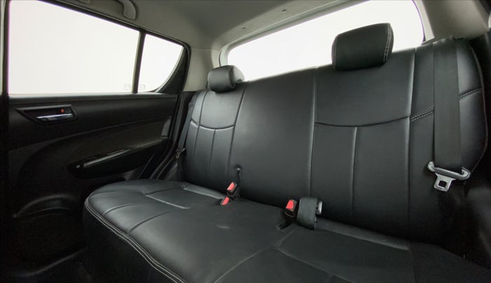 2014 Maruti Swift VXI, Petrol, Manual, 1,14,815 km, Right Side Rear Door Cabin