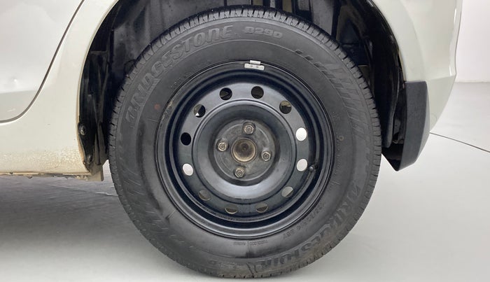 2014 Maruti Swift VXI, Petrol, Manual, 1,14,815 km, Left Rear Wheel