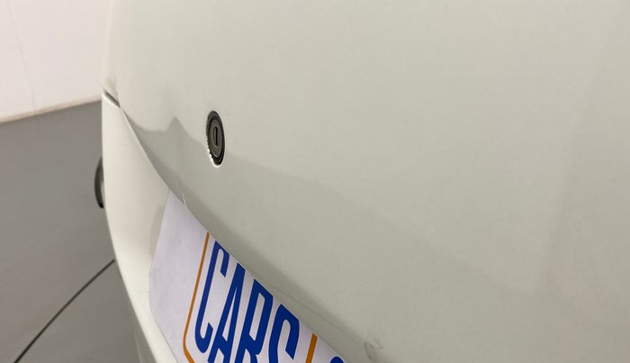 2014 Maruti Swift VXI, Petrol, Manual, 1,14,815 km, Dicky (Boot door) - Slightly dented