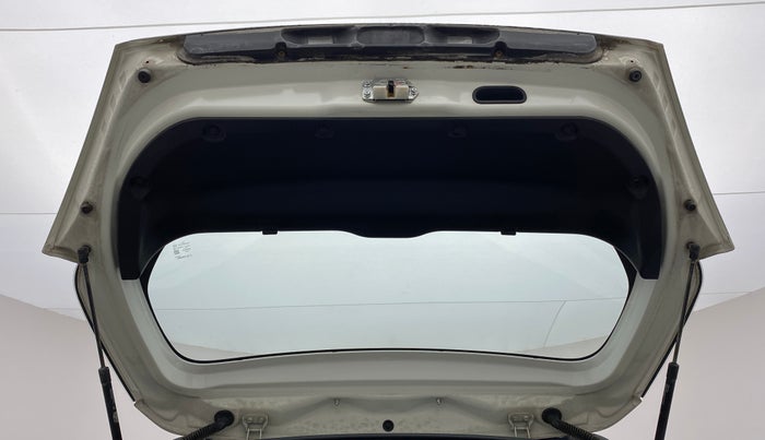 2014 Maruti Swift VXI, Petrol, Manual, 1,14,815 km, Boot Door Open