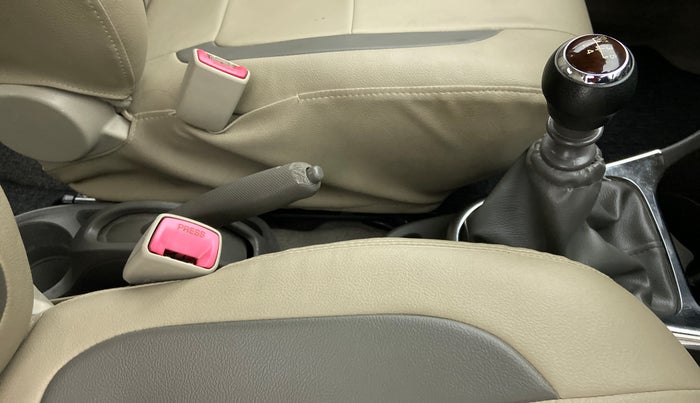 2015 Toyota Etios Liva VD, Diesel, Manual, 1,00,146 km, Gear Lever
